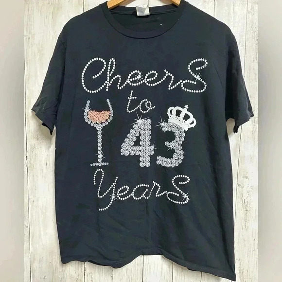 “Cheers to 43 Years” Black T-Shirt Size L - Picture 1 of 3